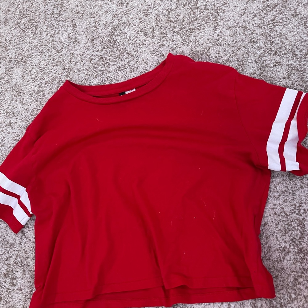 H&M red crop top